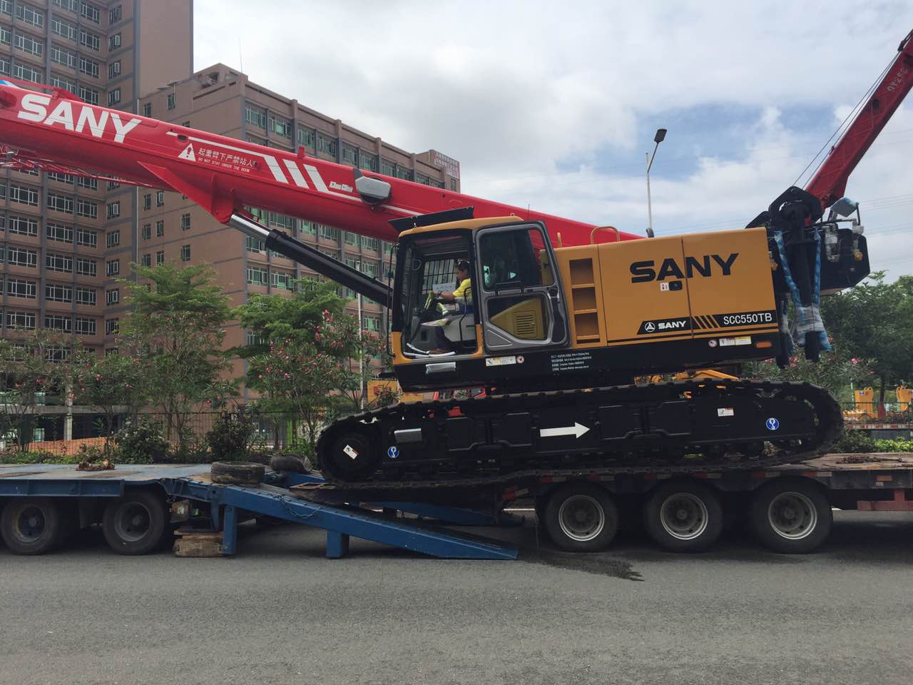 大型器械中港物流特種運輸圖片