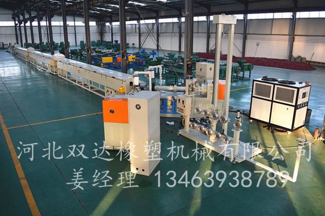 廠家直銷橡膠三復合擠出機生產(chǎn)線