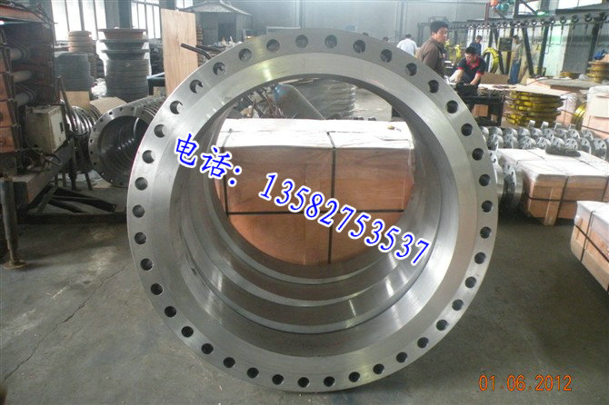 大口徑不銹鋼卷制對(duì)焊法蘭制造廠圖片