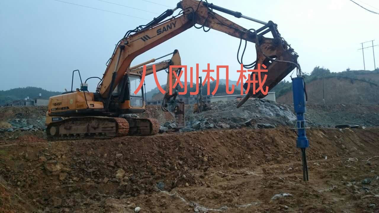 機(jī)載式劈裂機(jī)圖片