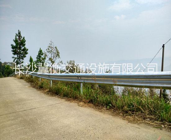 波形護(hù)欄圖片/波形護(hù)欄樣板圖 (3)