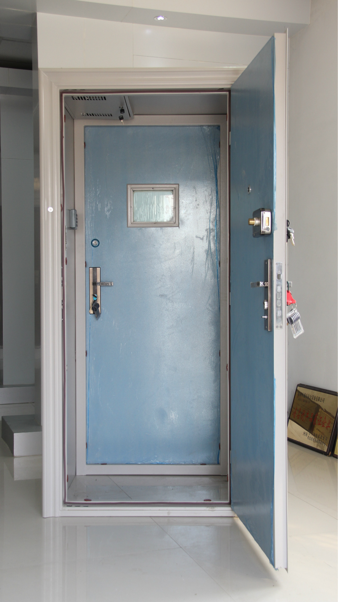 煙臺銀行防尾隨門聯(lián)動門圖片/煙臺銀行防尾隨門聯(lián)動門樣板圖 (2)