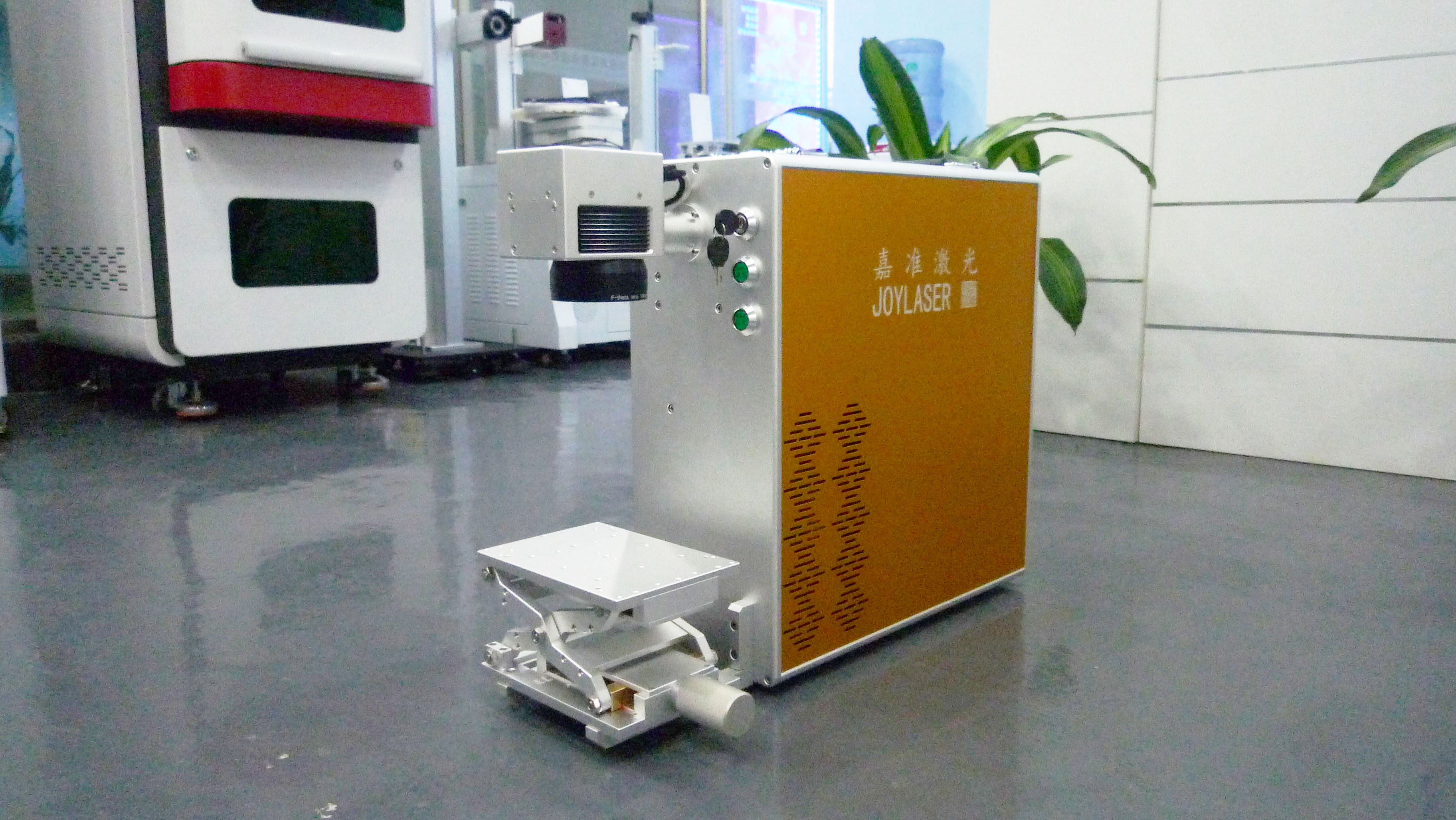 手持式激光打標(biāo)機(jī) 小型手持式激光打標(biāo)機(jī)   便攜式激光打標(biāo)機(jī)   鐳雕機(jī)