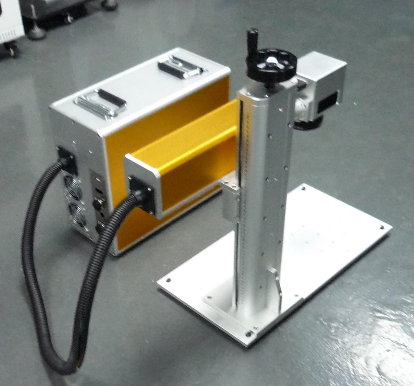 分體式激光打標(biāo)機(jī)圖片/分體式激光打標(biāo)機(jī)樣板圖 (3)