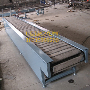 U型鏈板輸送機(jī)圖片