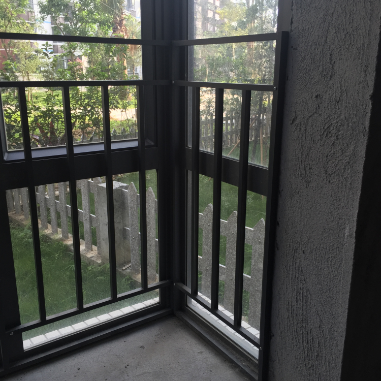 陽(yáng)臺(tái)護(hù)欄圖片/陽(yáng)臺(tái)護(hù)欄樣板圖 (2)