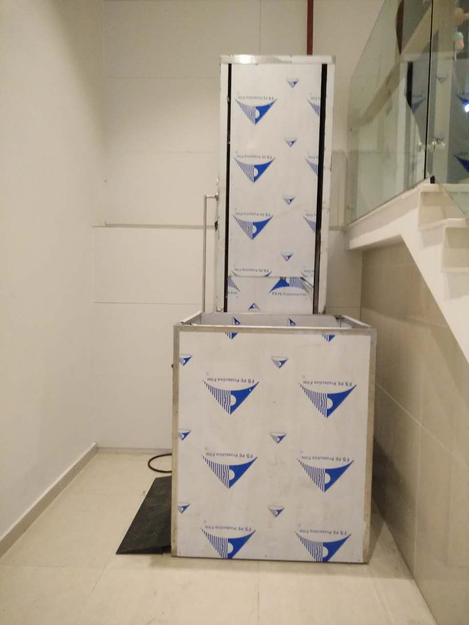 輪椅電梯 殘疾人升降平臺(tái)圖片