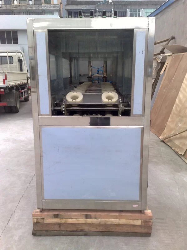 全自動(dòng)大桶灌裝機(jī)圖片