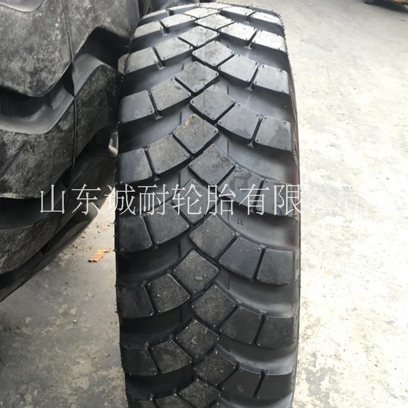 13-20越野卡車輪胎圖片