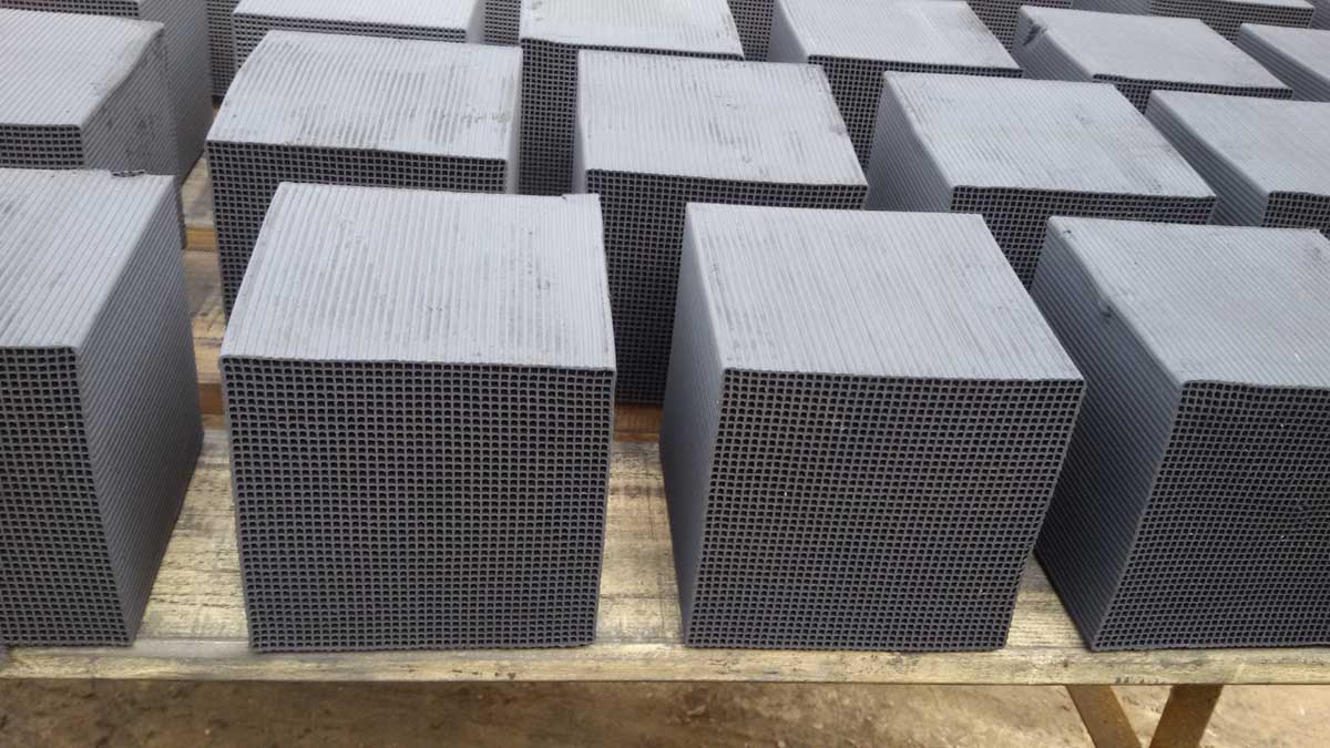 湖州蜂窩活性炭、湖州耐水活性炭