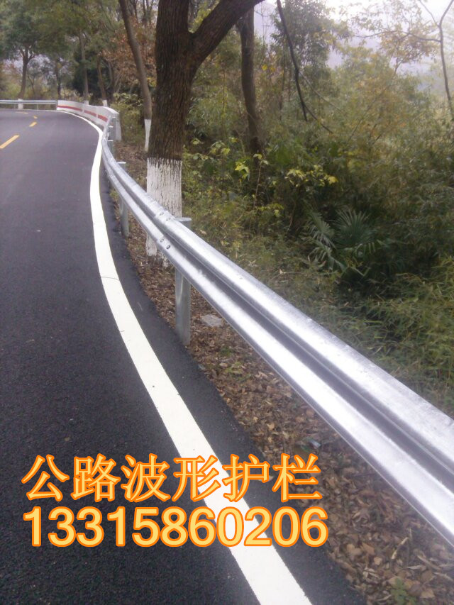 波形護(hù)欄防護(hù)欄圖片/波形護(hù)欄防護(hù)欄樣板圖 (1)