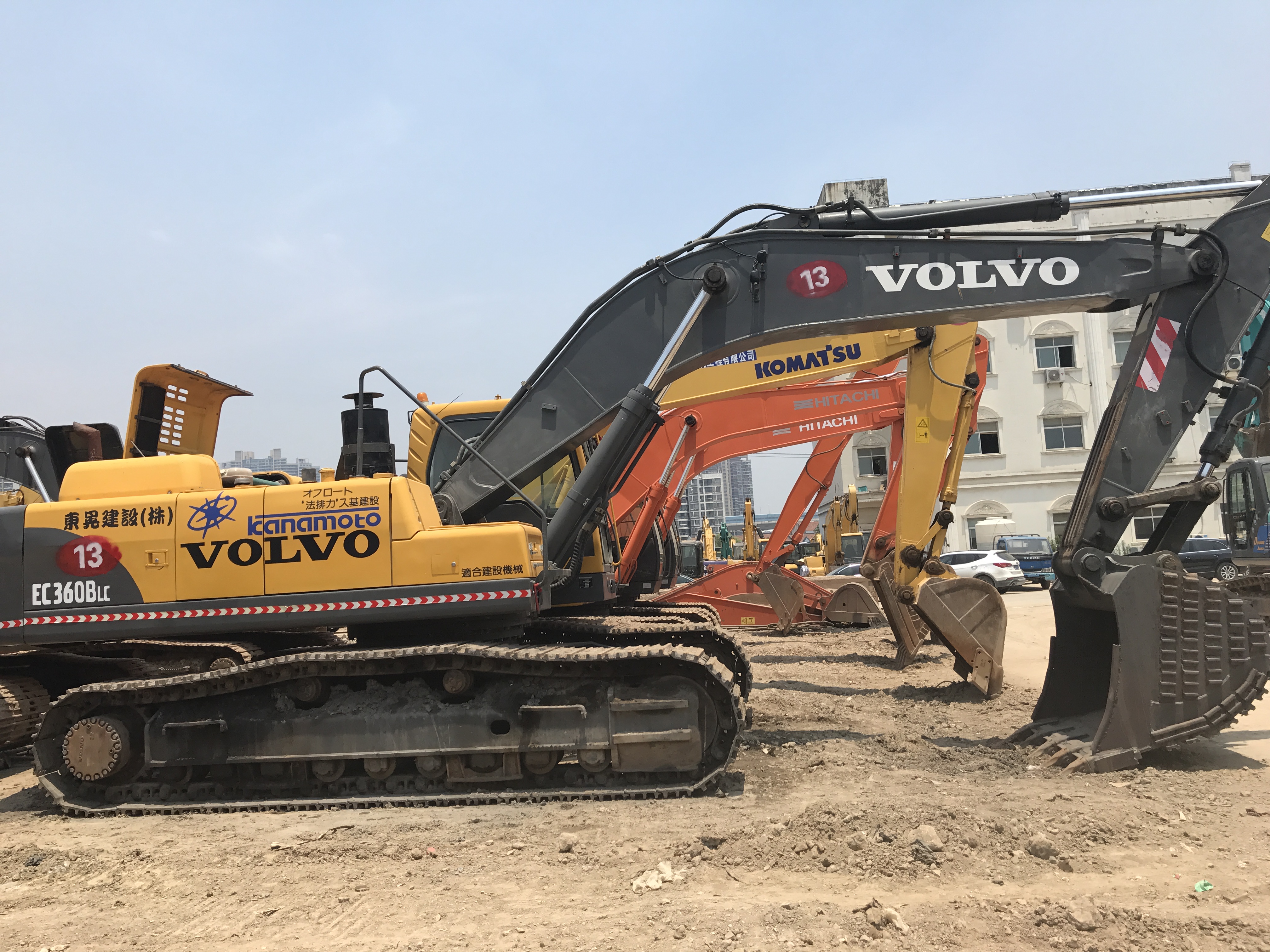 二手純土方沃爾沃挖掘機(jī)轉(zhuǎn)讓轉(zhuǎn)讓圖片