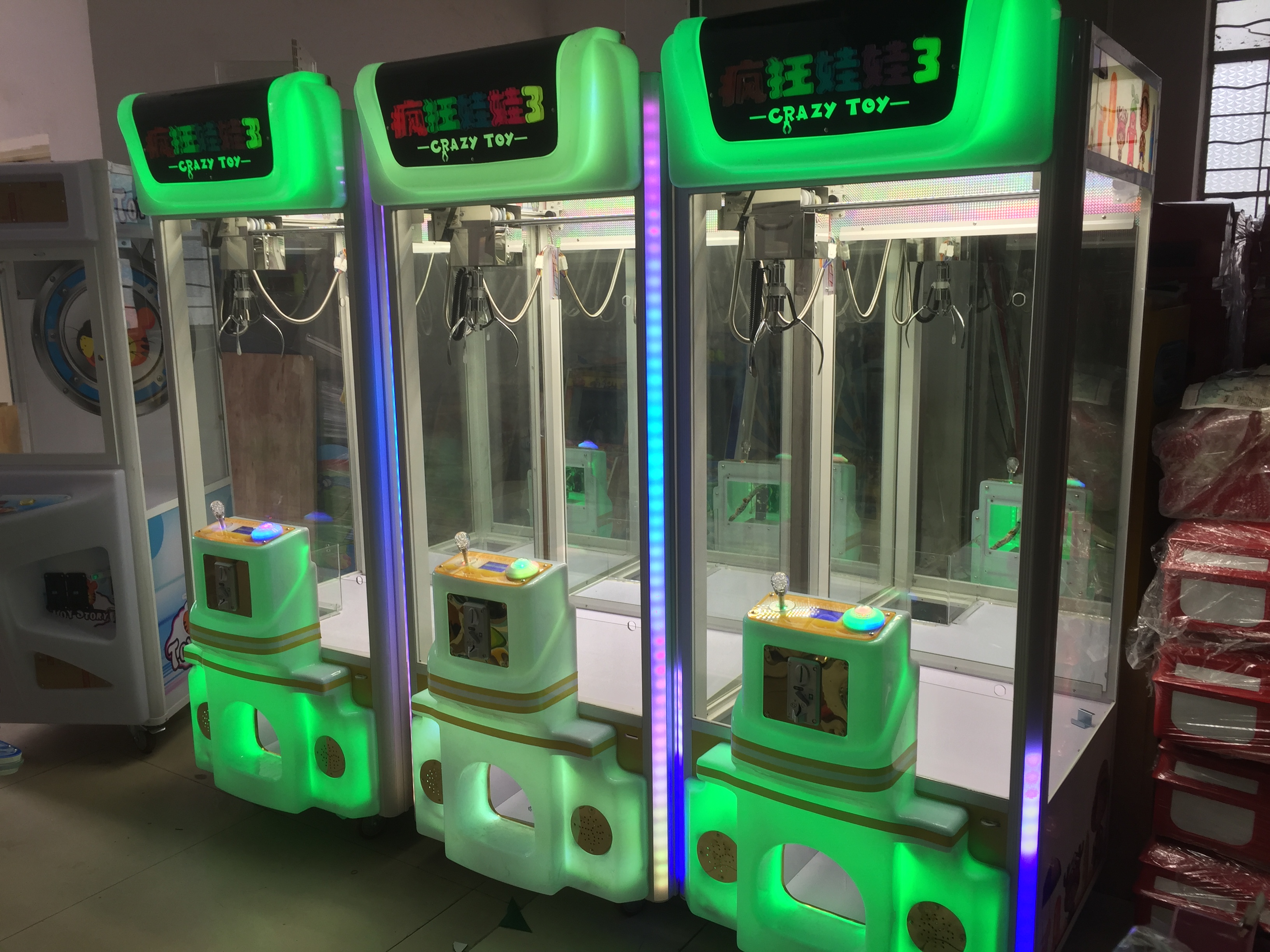 瘋狂3代娃娃機 公仔機 抓娃娃機圖片