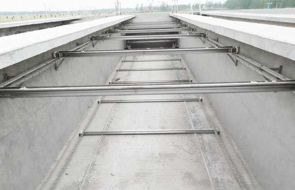 非金屬鏈條刮泥機(jī)、江蘇非金屬鏈條刮泥機(jī)廠家、江蘇非金屬鏈條刮泥機(jī)價(jià)格、非金屬鏈條刮泥機(jī)哪家好