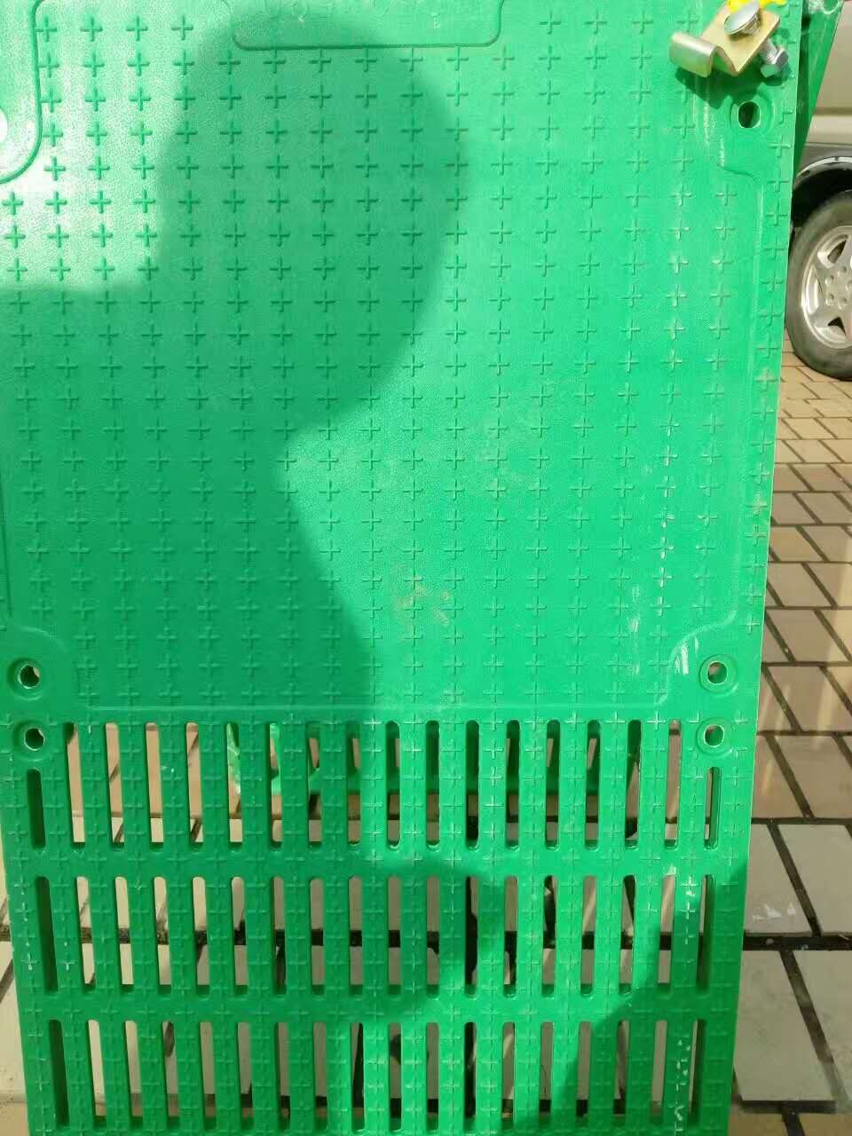 滄州母豬位掛鉤復合漏糞板圖片