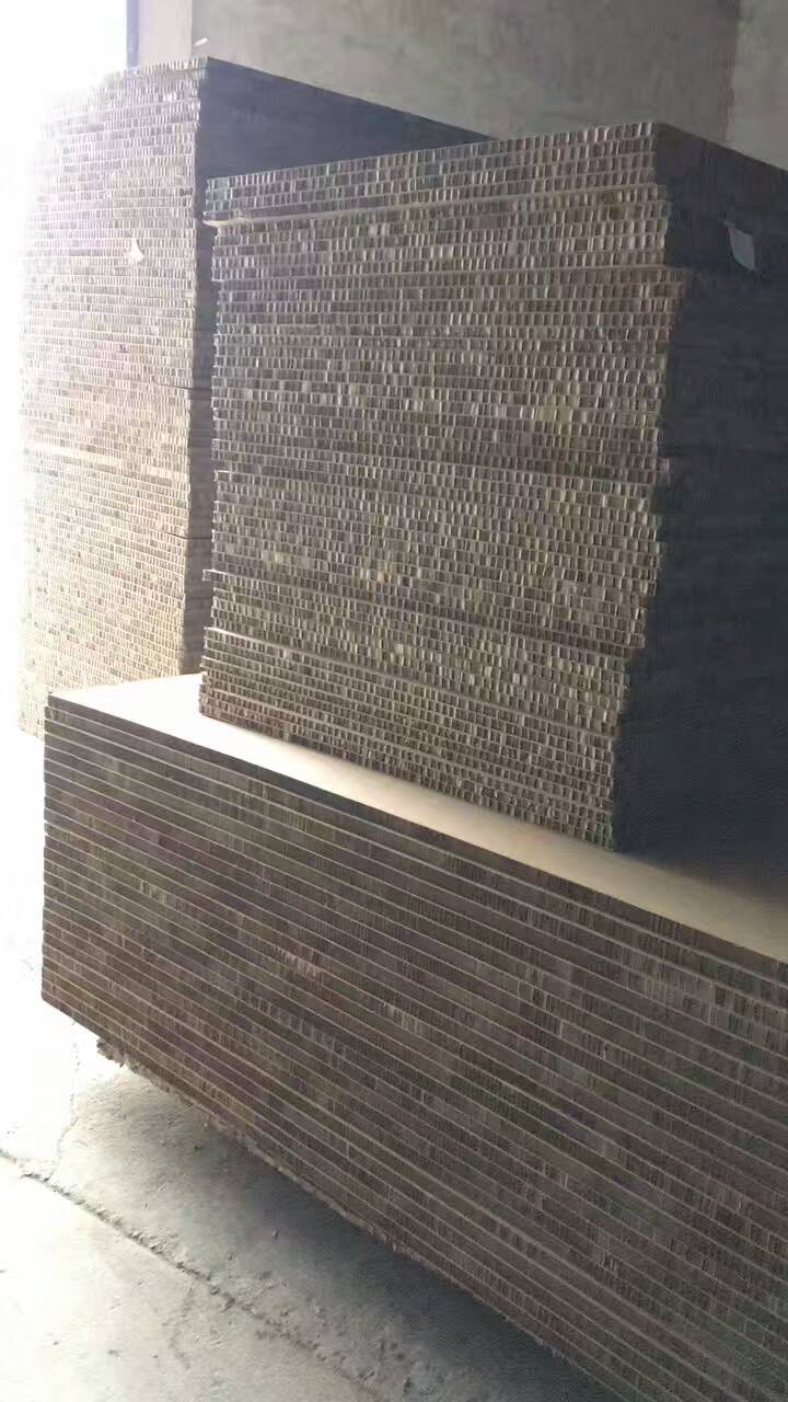 蜂窩紙板、廣州蜂窩紙板廠家直銷、廣州蜂窩紙板生產(chǎn)廠家