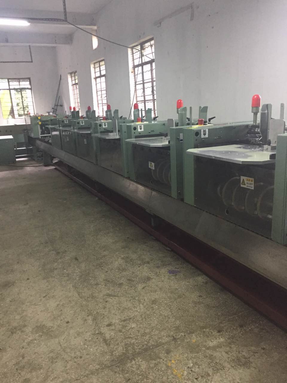 香港馬天尼335騎訂龍供應(yīng)商圖片