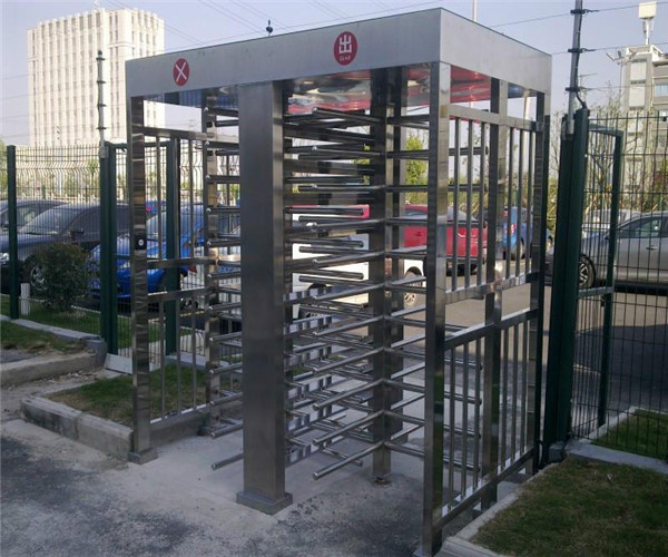 車站進(jìn)站口地鐵口監(jiān)獄全高閘圖片