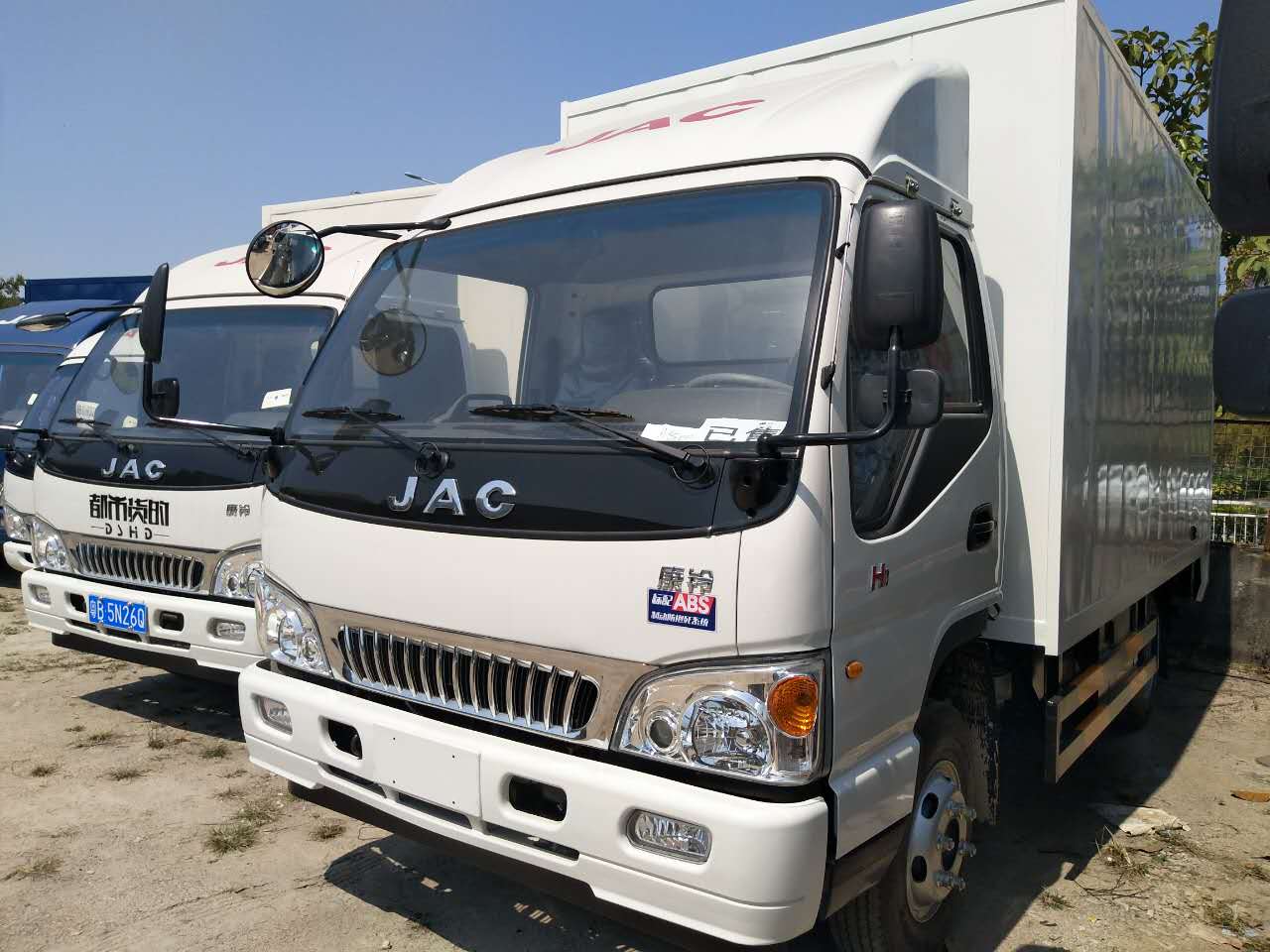 深圳江淮4.2米國五寬廂車熱售中