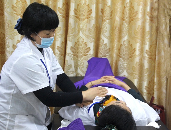 東莞月嫂培訓(xùn)多少錢圖片/東莞月嫂培訓(xùn)多少錢樣板圖 (3)