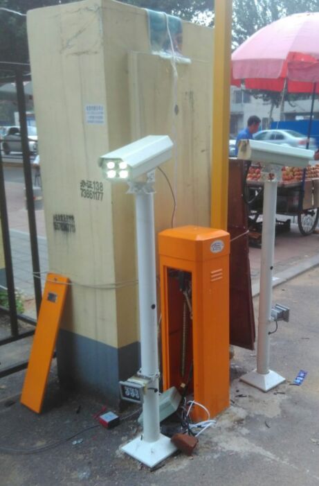 熬漢旗車(chē)牌識(shí)別，車(chē)牌識(shí)別一體機(jī)圖片