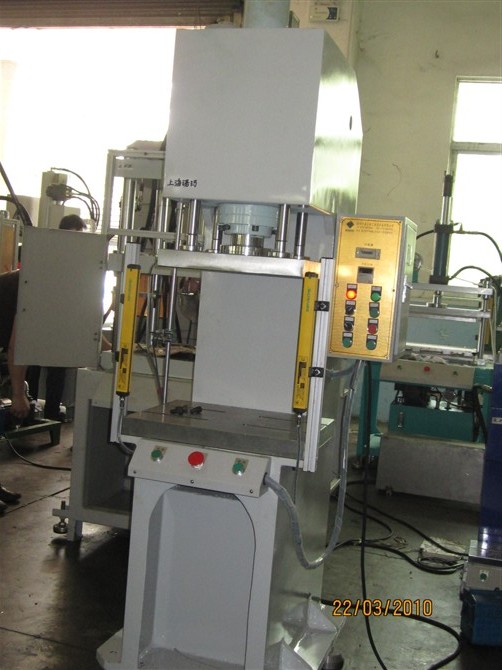 汽車(chē)零部件油壓機(jī)壓裝機(jī)圖片/汽車(chē)零部件油壓機(jī)壓裝機(jī)樣板圖 (4)