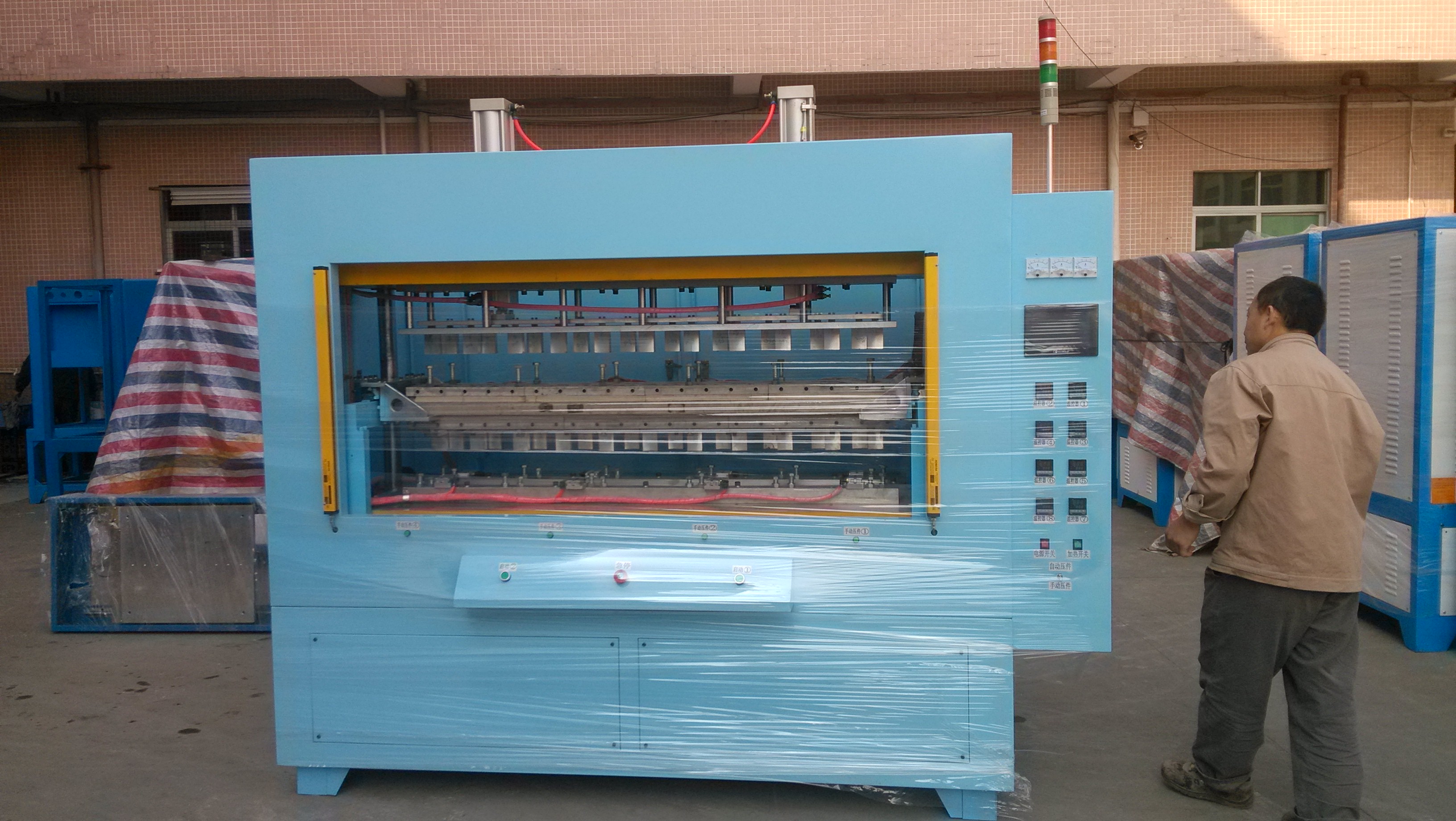 深圳熱板式塑料焊接機(jī)圖片/深圳熱板式塑料焊接機(jī)樣板圖 (1)