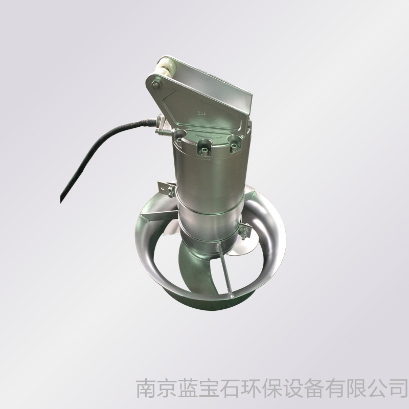 不銹鋼潛水?dāng)嚢铏C(jī)圖片