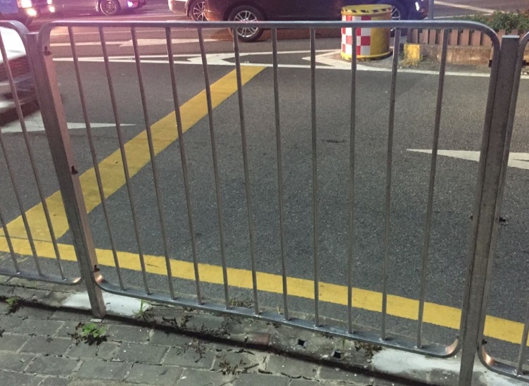 專業(yè)廠家直銷-- 深標(biāo)Ⅰ型公路護(hù)欄