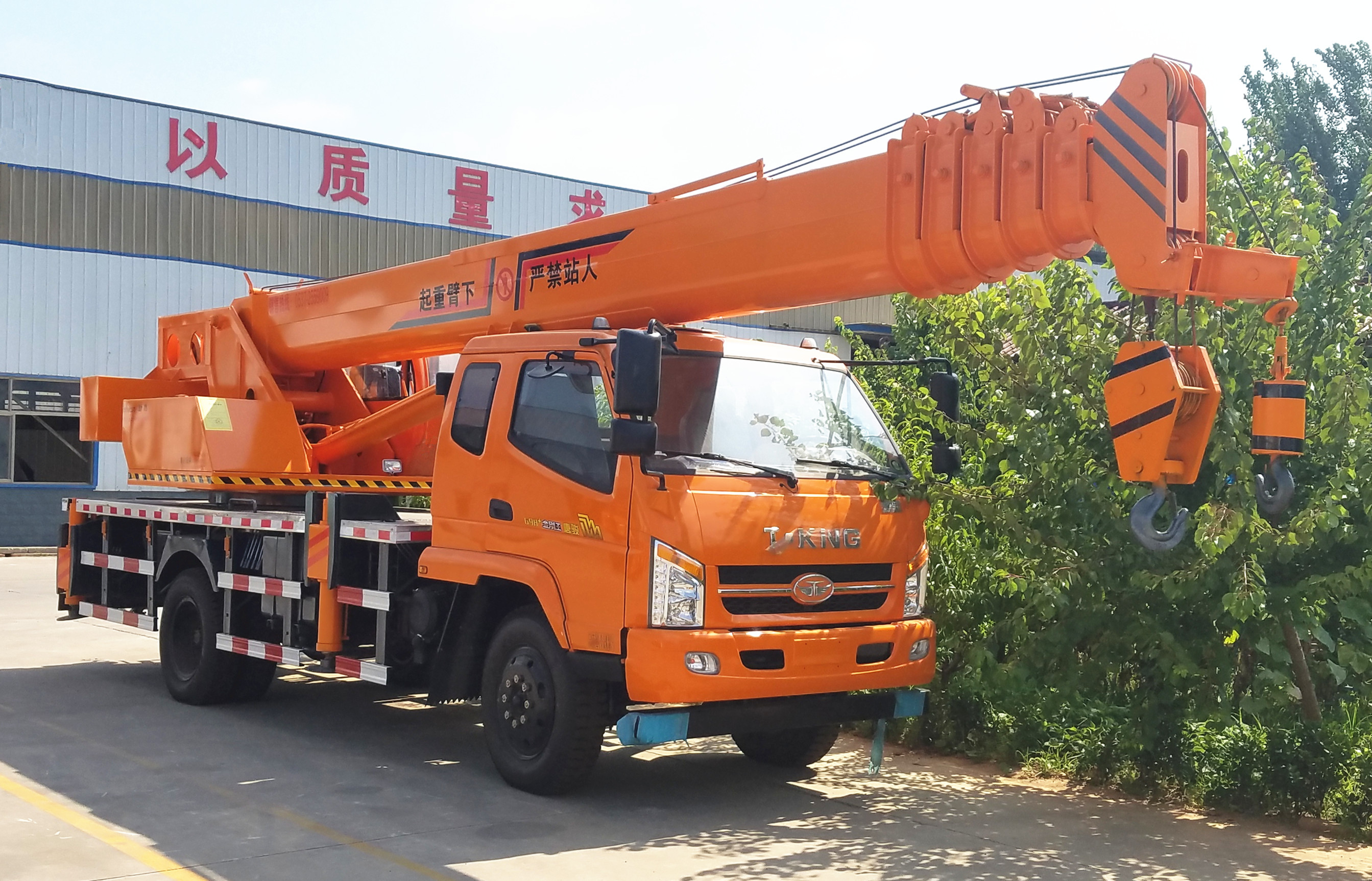 12噸汽車吊車圖片/12噸汽車吊車樣板圖 (1)