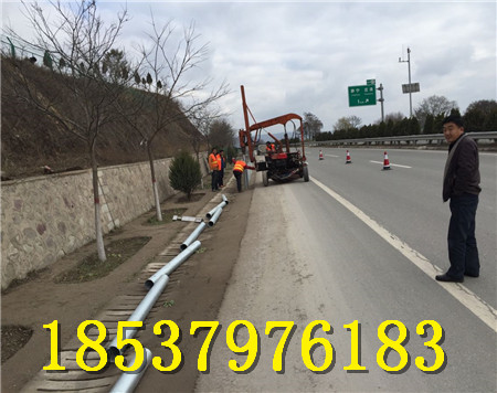 道路防撞隔离栏护栏板 高速护栏板道路防撞隔离栏护栏板 高速护栏板