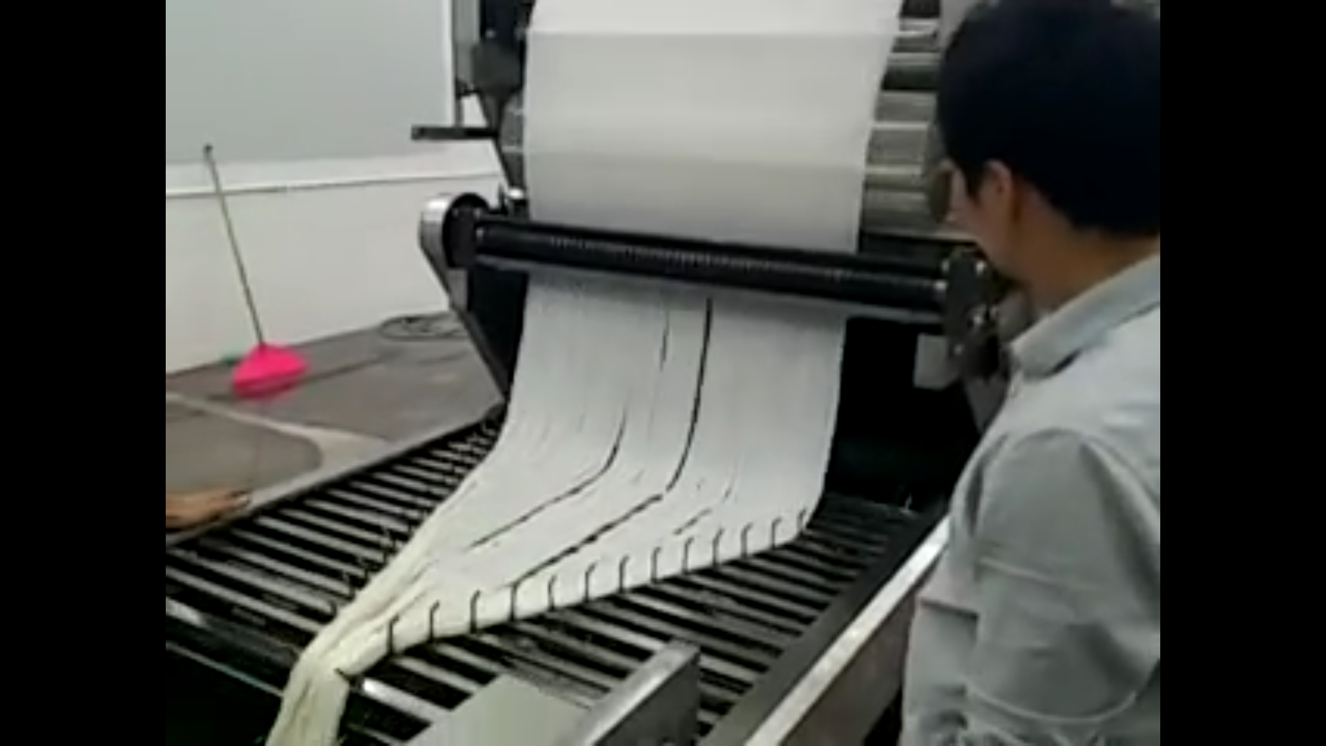 供應(yīng)河粉機(jī)多功能河粉機(jī)大型河粉機(jī)圖片