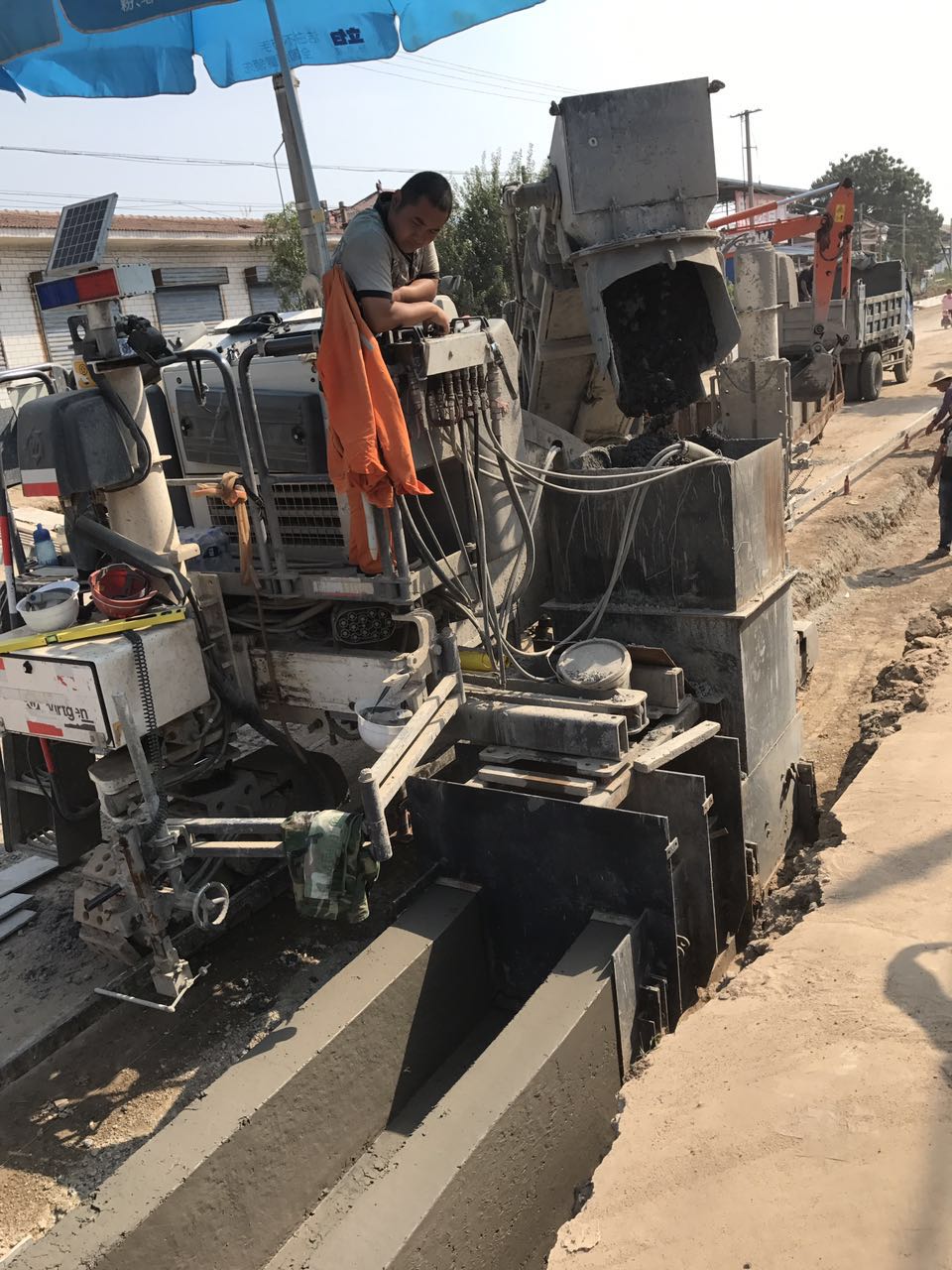 維特根SP15滑膜攤鋪機出租圖片