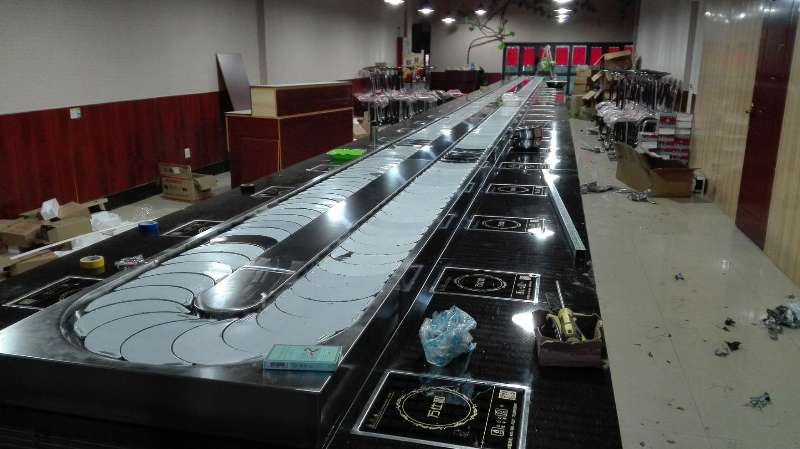 旋轉小火鍋設備 自助火鍋設備涮烤一體火鍋設備供應6種底料