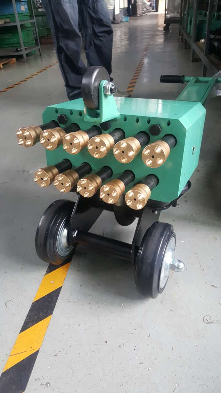 混凝土鑿毛機(jī)圖片/混凝土鑿毛機(jī)樣板圖 (2)