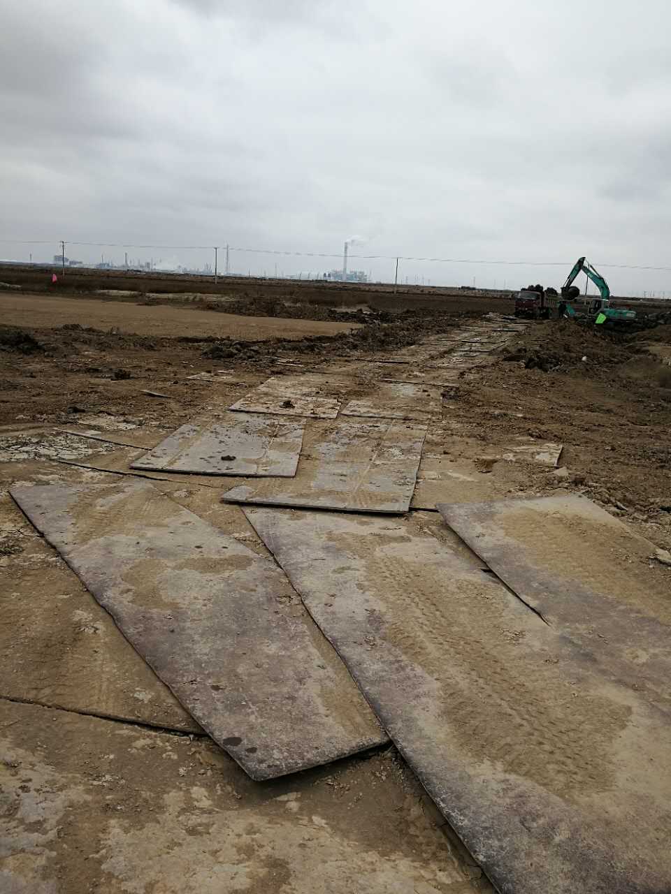 佛山三水鋪路鋼板租售|回收二手建材