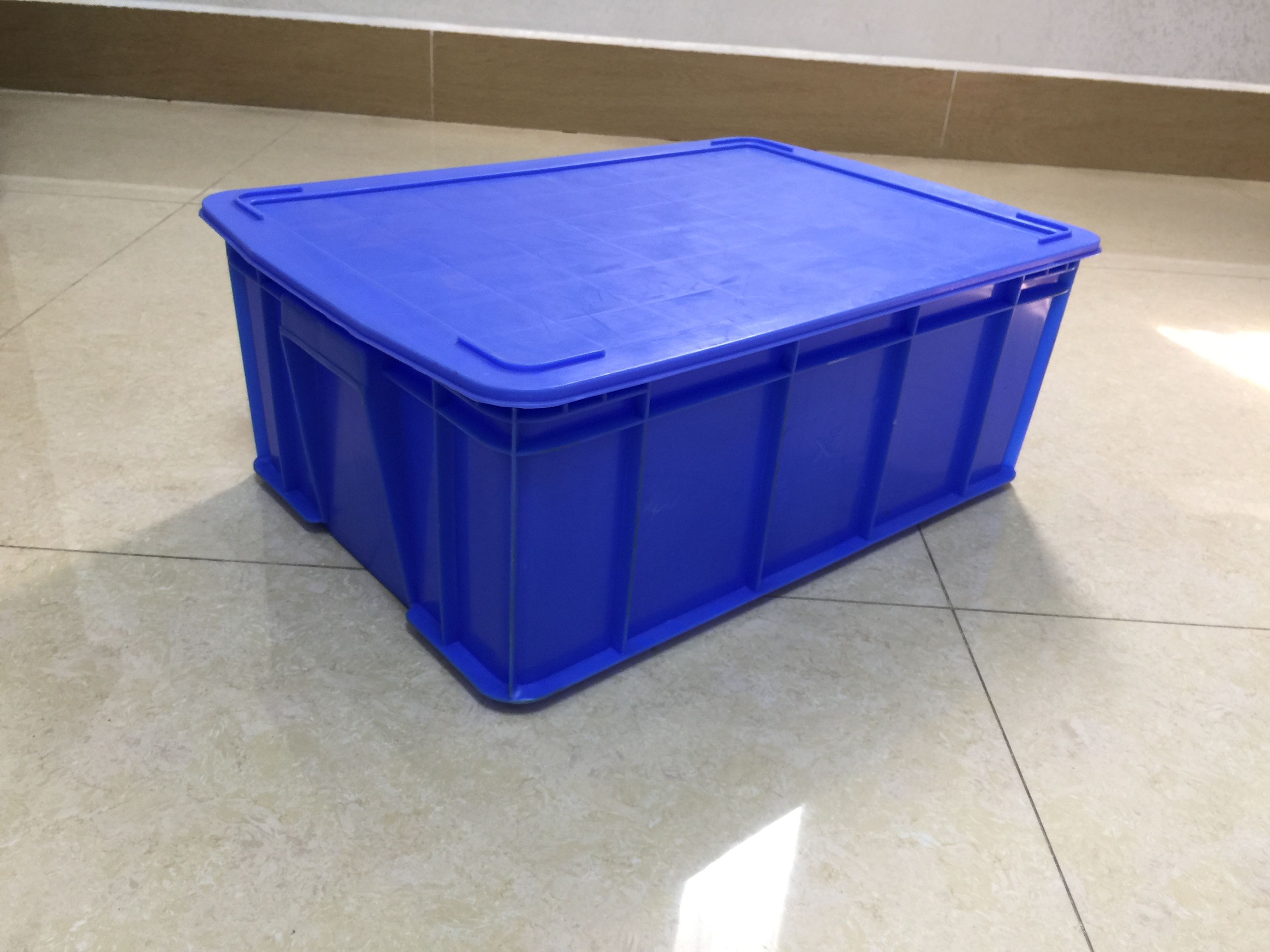 佛山喬豐塑膠廠家塑料周轉(zhuǎn)箱塑膠箱32#餐具周轉(zhuǎn)箱