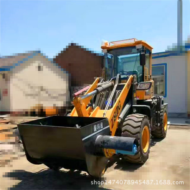 攪拌斗裝載機(jī)山東中首重工攪拌斗裝載機(jī)裝載機(jī)*惠行業(yè)*