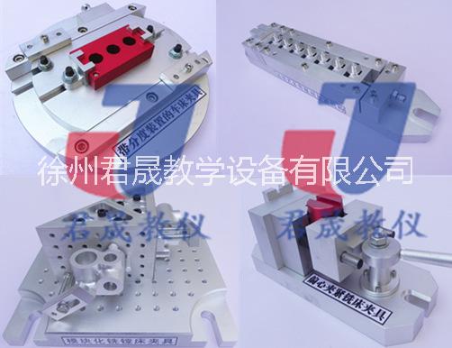 機床夾具模型圖片