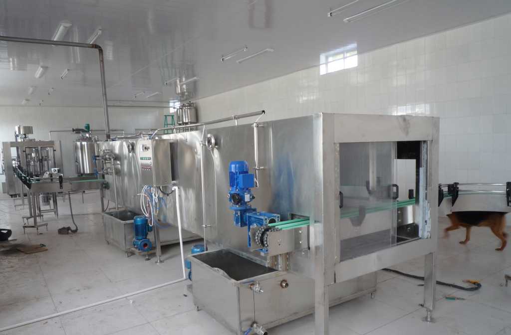 瓶水灌裝機(jī)圖片/瓶水灌裝機(jī)樣板圖 (3)