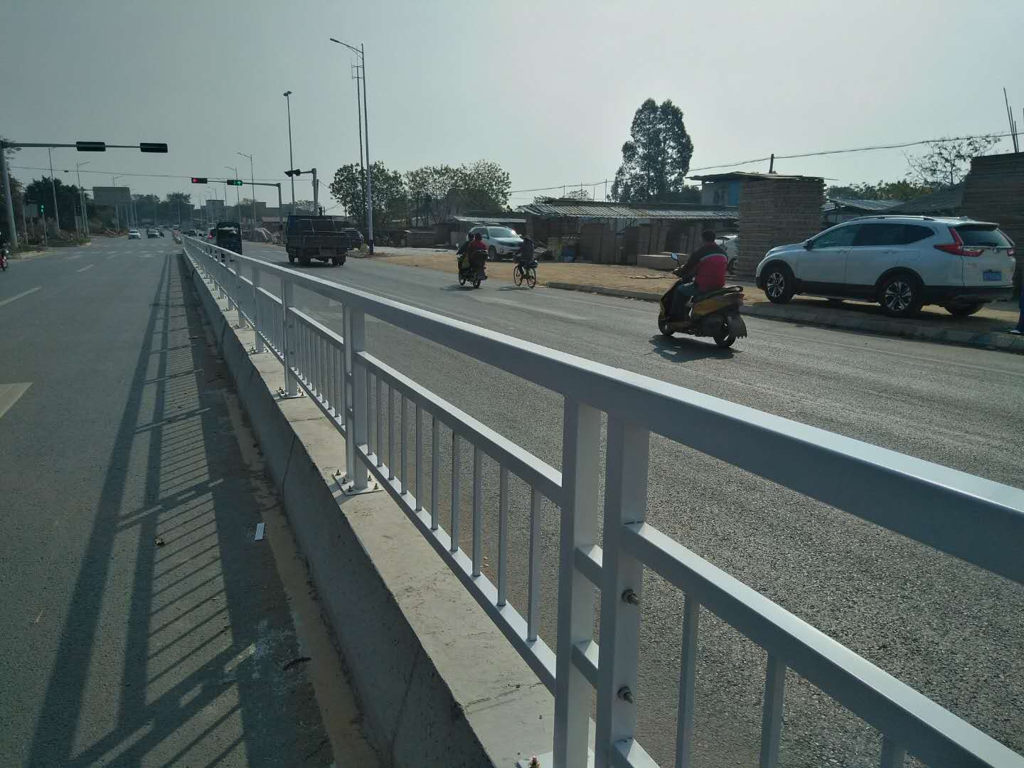 廠家直銷公路護欄、市政隔離欄圖片/廠家直銷公路護欄、市政隔離欄樣板圖 (2)