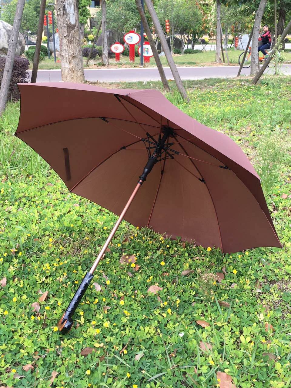 半自動(dòng)*拐杖傘老人外出用拐杖傘可遮風(fēng)擋雨分離式拐杖傘架
