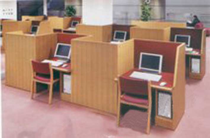 現(xiàn)代閱覽桌圖片/現(xiàn)代閱覽桌樣板圖 (3)