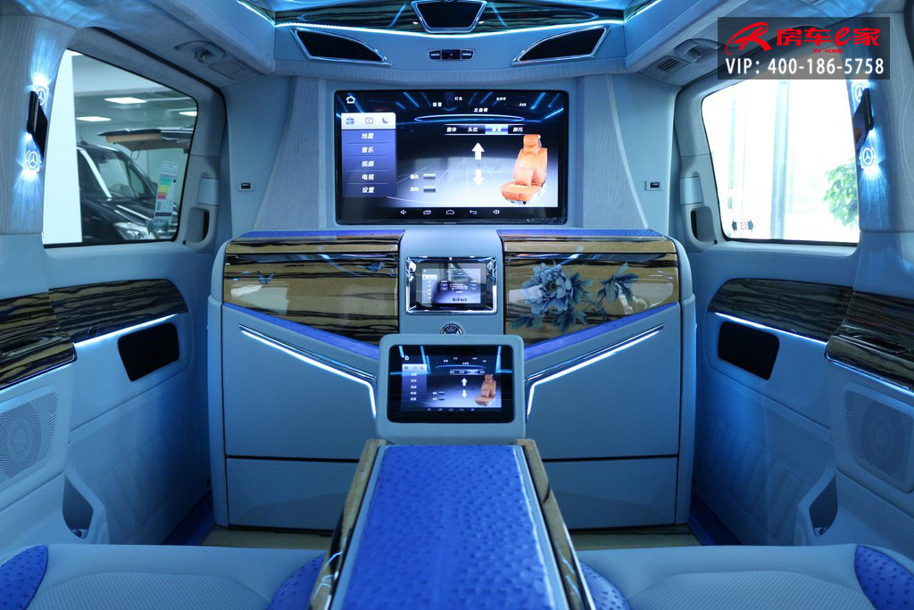 進(jìn)口奔馳v級(jí)商務(wù)房車圖片