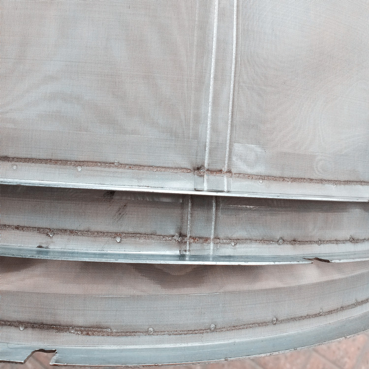 不銹鋼網(wǎng)筒廠家 過濾化學(xué)物質(zhì)*不銹鋼網(wǎng)筒  安平不銹鋼網(wǎng)筒工廠  不銹鋼網(wǎng)筒直銷