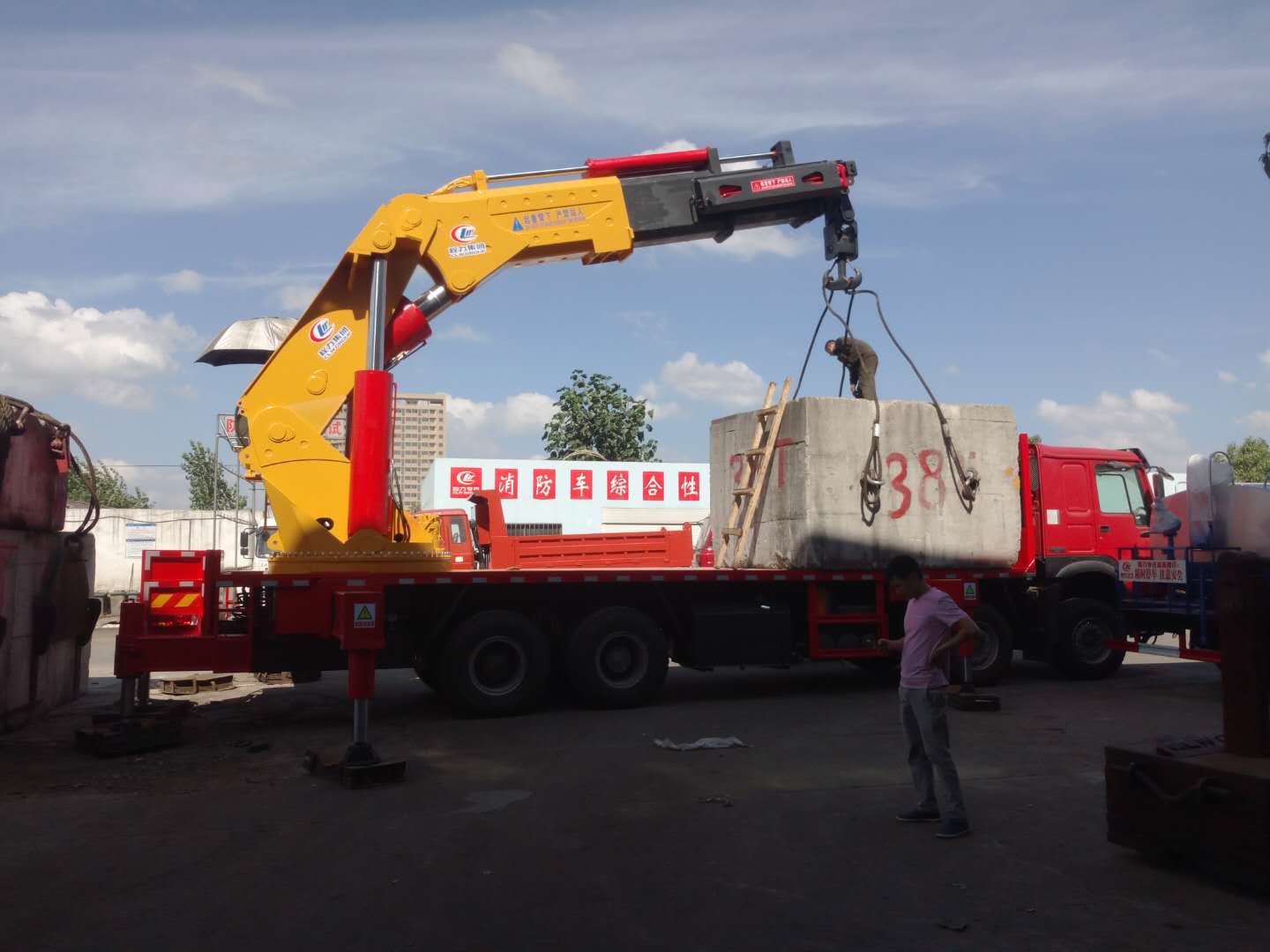 程力隨車吊圖片/程力隨車吊樣板圖 (1)