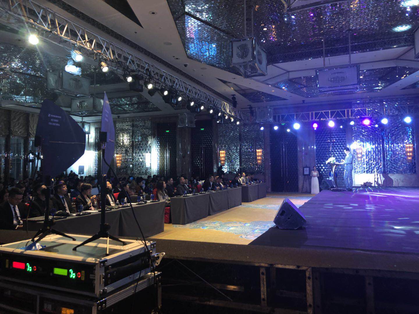 上海舞臺(tái)慶典搭建公司