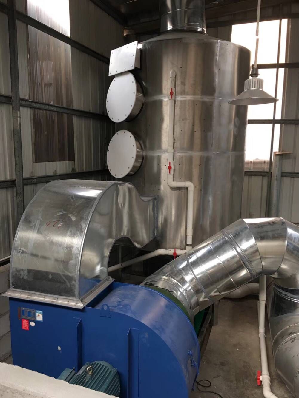 離心風(fēng)機(jī)排煙工程安裝圖片/離心風(fēng)機(jī)排煙工程安裝樣板圖 (4)