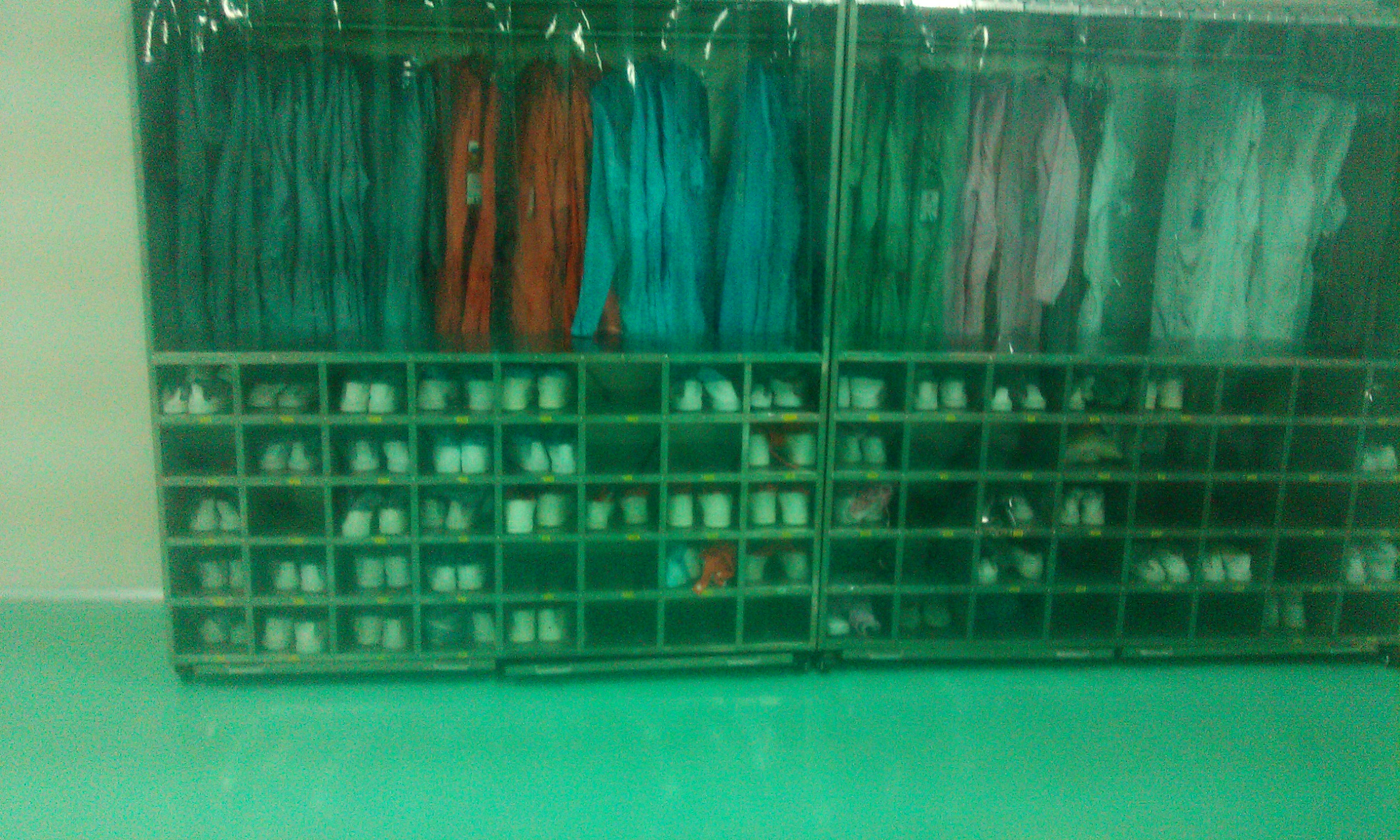 供應(yīng)湖南江北無塵室不銹鋼無塵衣柜圖片/供應(yīng)湖南江北無塵室不銹鋼無塵衣柜樣板圖 (2)