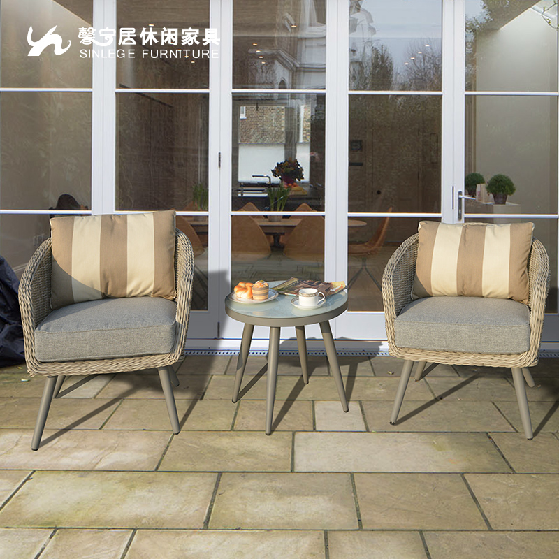 馨寧居三件套迷你簡(jiǎn)約陽(yáng)臺(tái)桌椅藤椅圖片